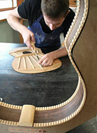 Luthier