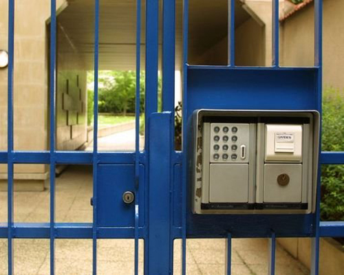 Porte avec digicode