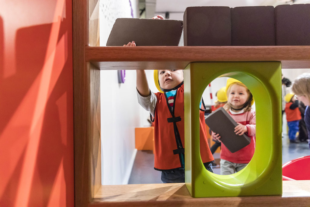 Tous ensemble - Cité des enfants 2-7 ans - La Cité des enfants - Expos  permanentes - Au programme - Cité des sciences et de l'industrie